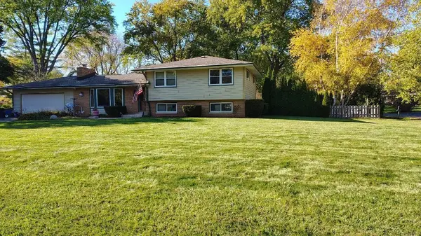 3465 Nassau DRIVE, Brookfield, WI 53045