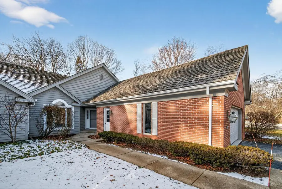 2415 Walnut Grove COURT #B, Brookfield, WI 53005 - Image #2