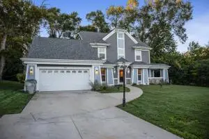 9304 W Mt Zion DRIVE, Milwaukee, WI 53224