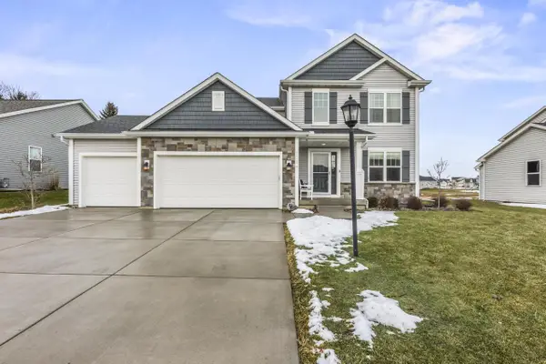 1084 Spruce COURT, Oconomowoc, WI 53066
