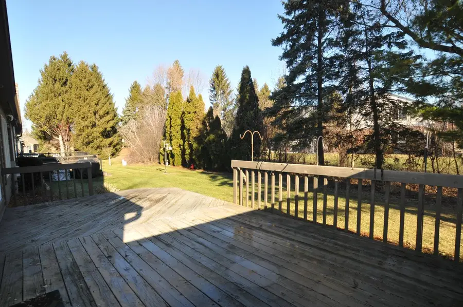 3892 S Oakbrook DRIVE, Greenfield, WI 53228 - Image #3