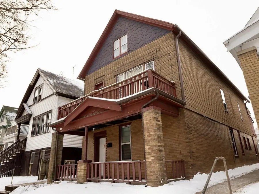 2339 S 9th STREET, Milwaukee, WI 53215 - #3