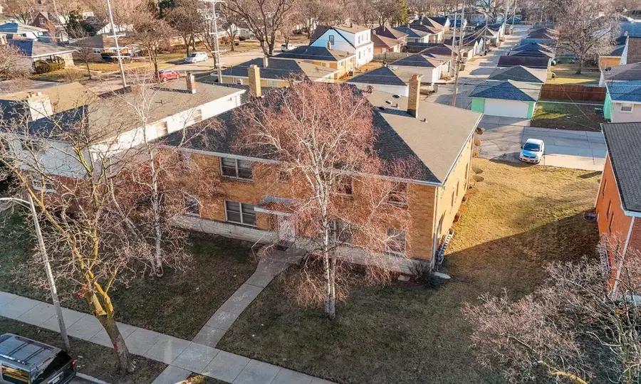 8017 W Hampton AVENUE, Milwaukee, WI 53218 - #2