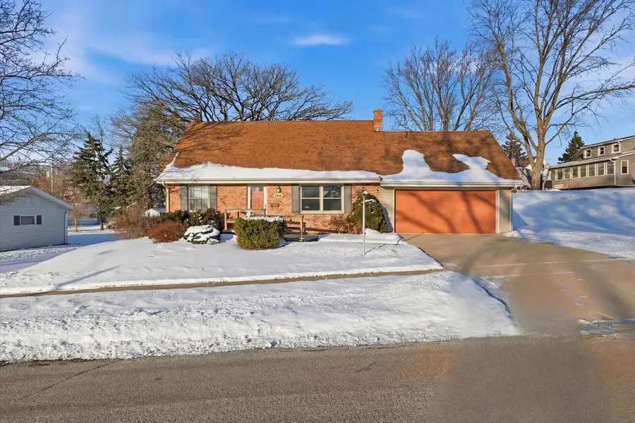 465 Dardis DRIVE, Burlington, WI 53105 - Image #3