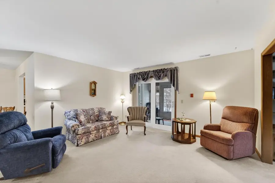 948 Dorothy COURT, Burlington, WI 53105 - Image #3