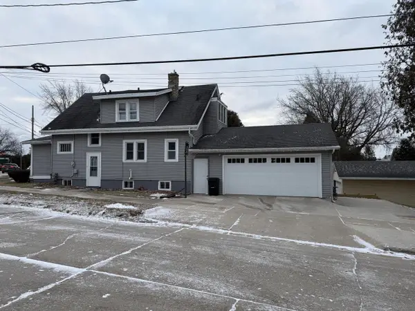 2324 Forest AVENUE, Two Rivers, WI 54241