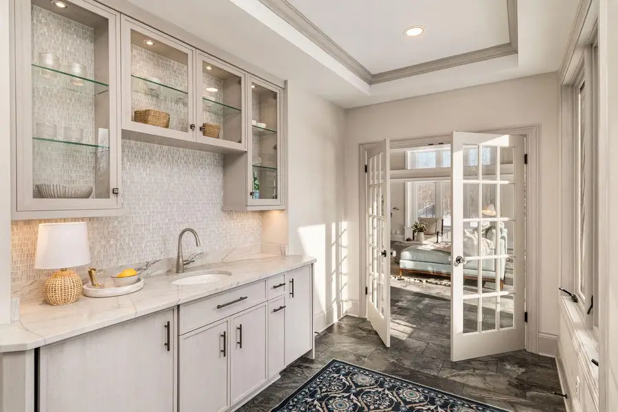 9500 N Valley Hill ROAD, Milwaukee, WI 53217 - Image #3