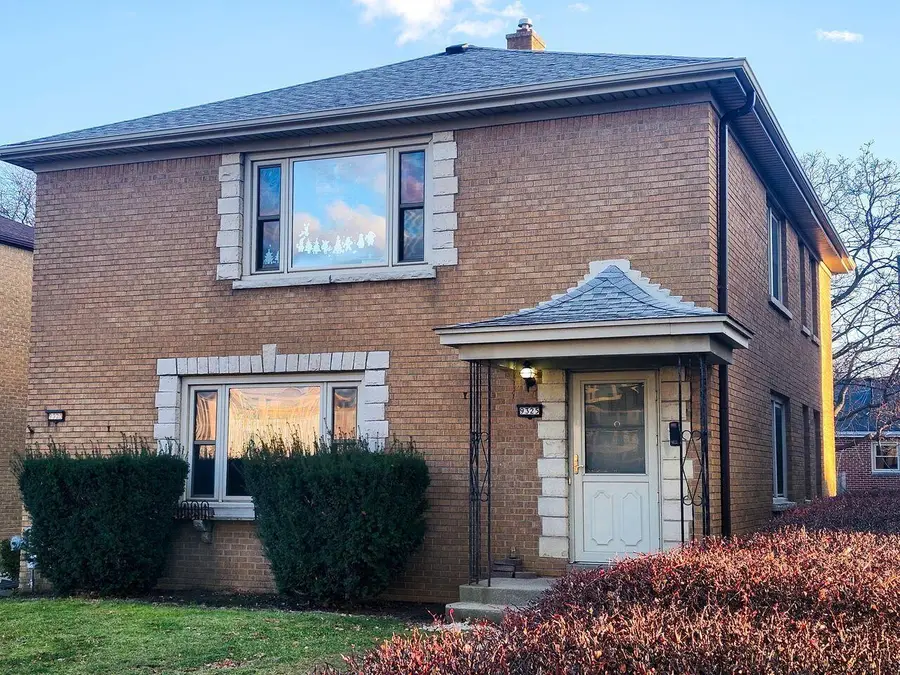 9323 W Wisconsin AVENUE #9325, Milwaukee, WI 53226 - Image #2