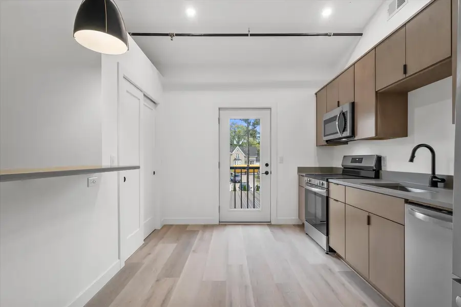 308 Oak STREET #201, Slinger, WI 53086 - Image #3