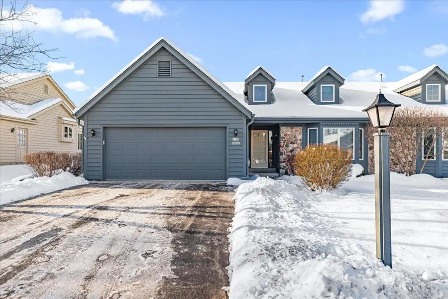 W179N9885 Riversbend CIRCLE E, Germantown, WI 53022 - Image #2