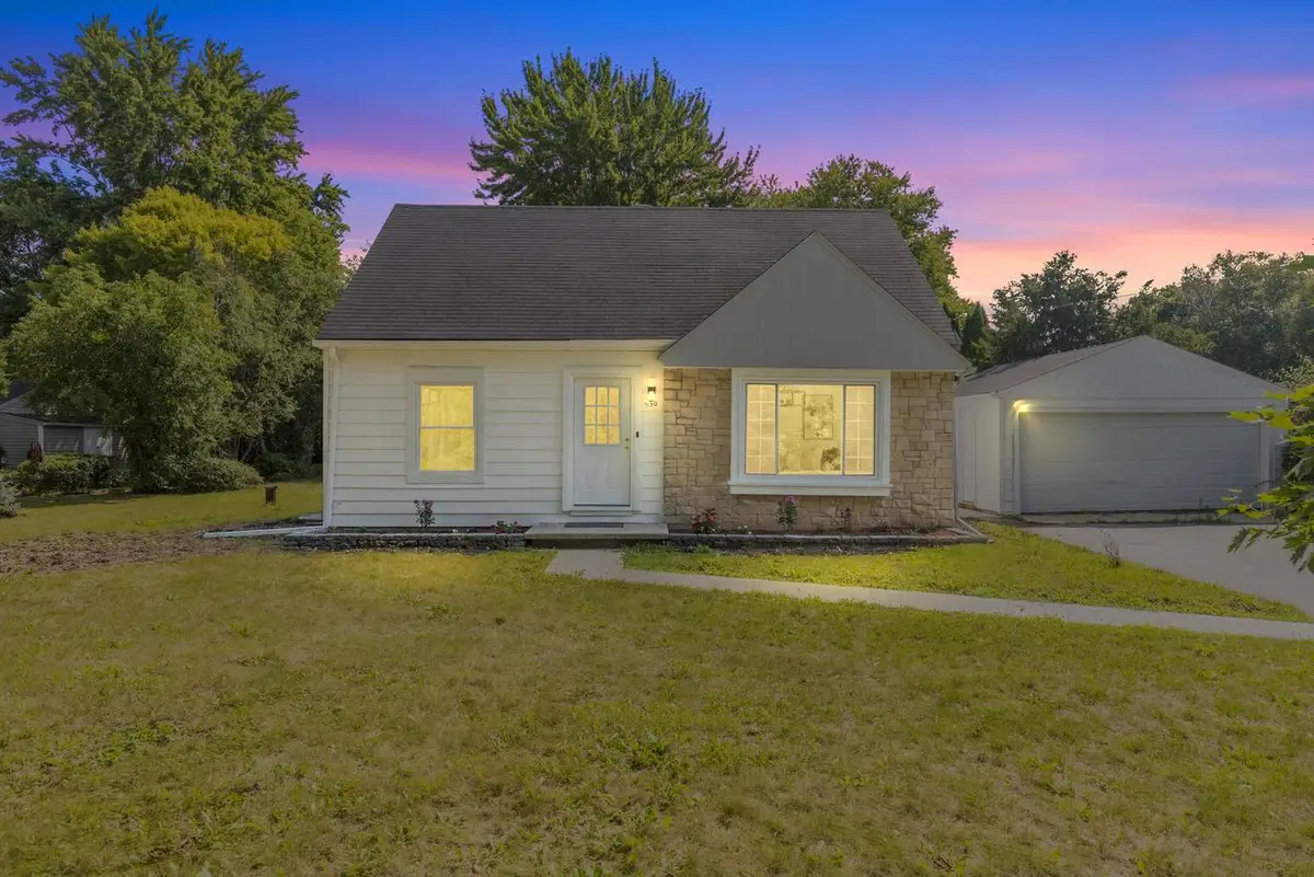 550 N Riverside DRIVE, Saukville, WI 53080 - Image #1