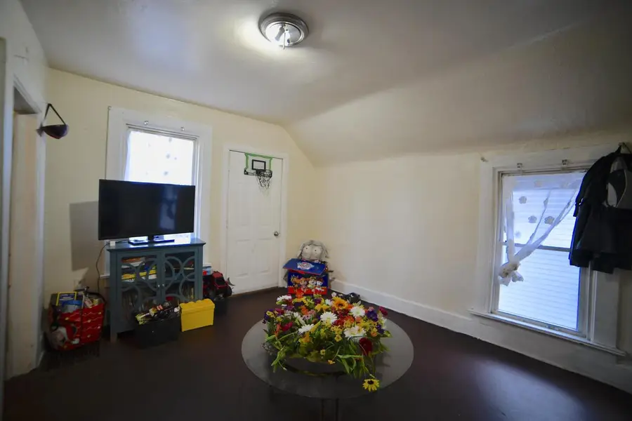 2521 N 51st STREET, Milwaukee, WI 53210 - #3