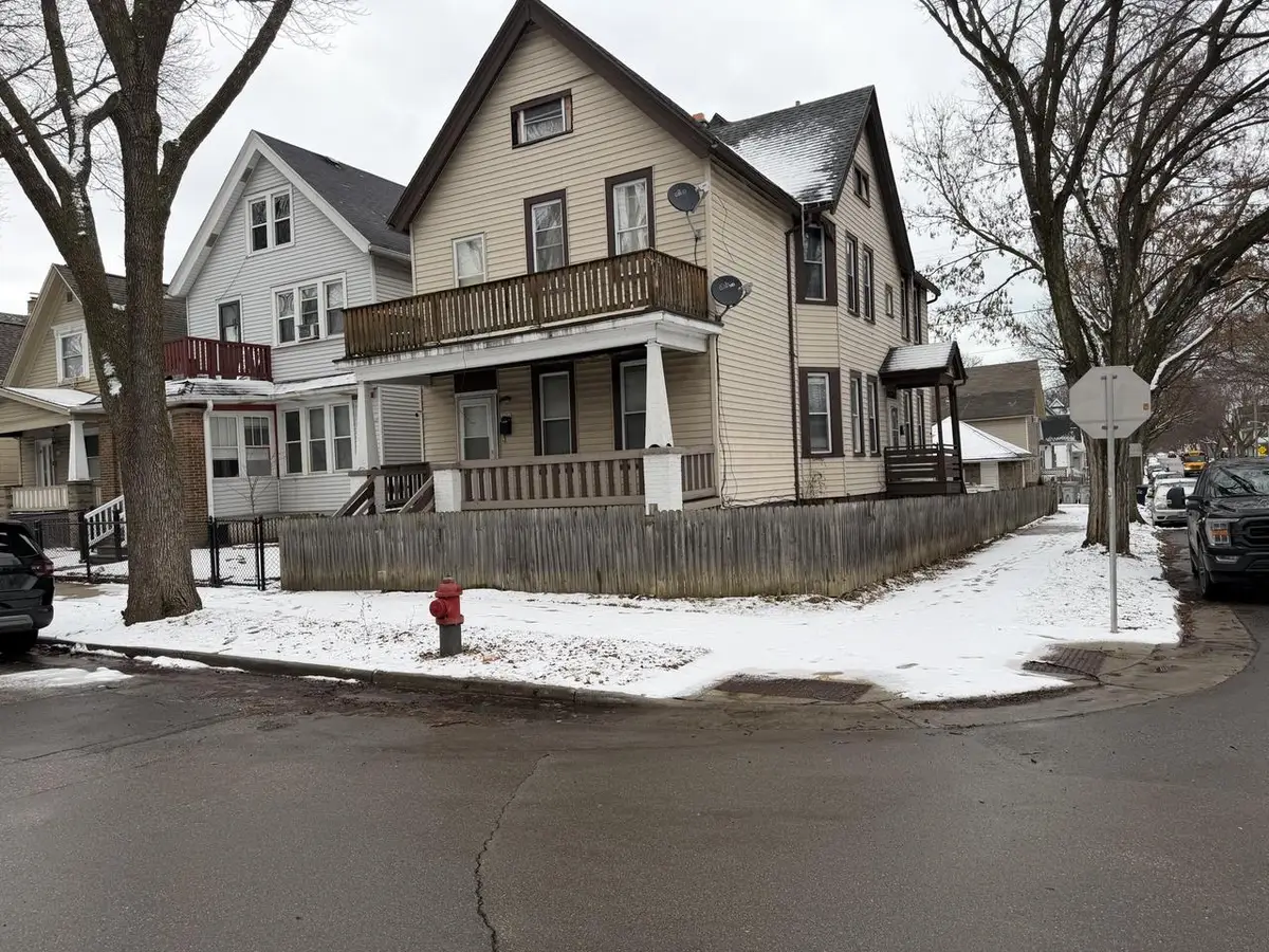 1036 S 20th STREET, Milwaukee, WI 53204 - #1