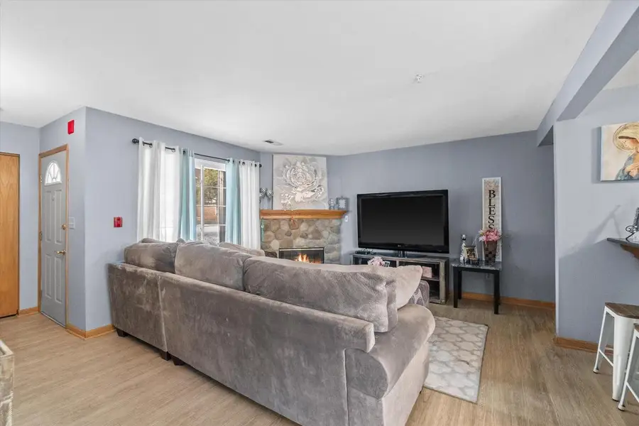 160 W Aspen COURT #3, Oak Creek, WI 53154 - Image #3