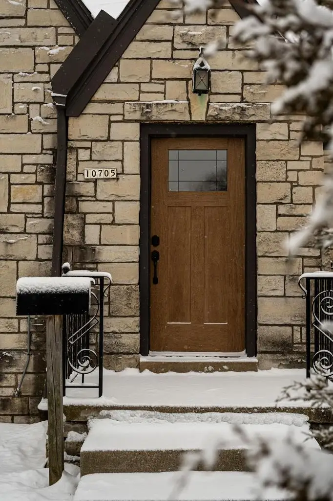 10705 W Wisconsin AVENUE, Milwaukee, WI 53226 - Image #3