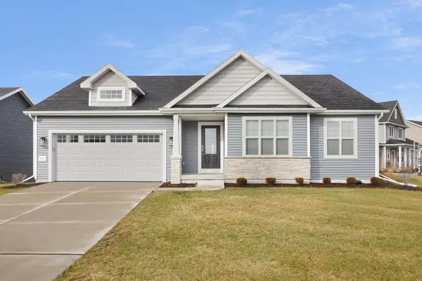 830 Burr Oak COURT, Oconomowoc, WI 53066