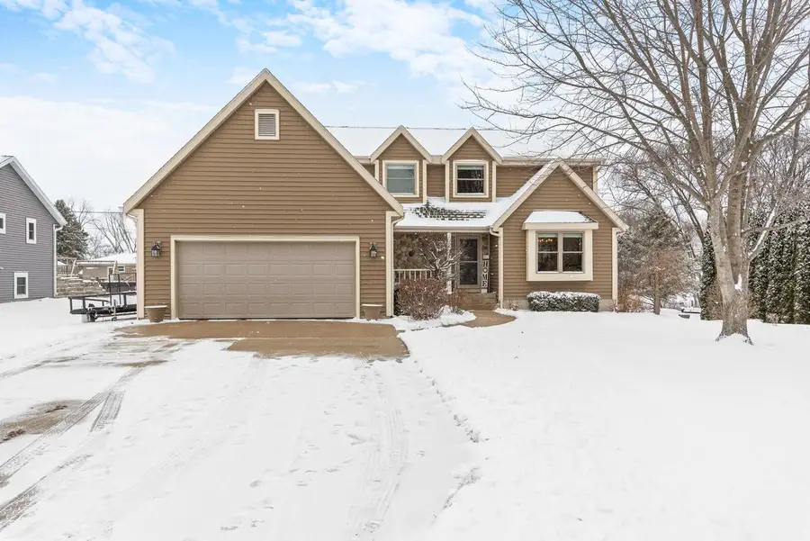 W1072 Hilltop ROAD, Rubicon, WI 53078 - Image #2