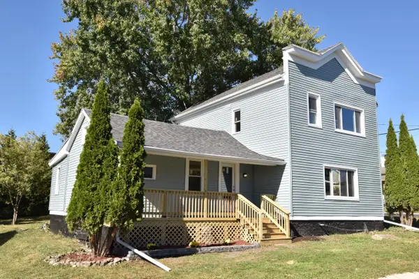 N5415 Park AVENUE, Fredonia, WI 53021