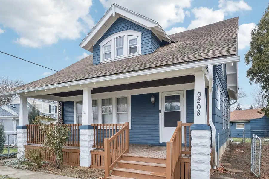 9208 W Swan CIRCLE, Milwaukee, WI 53225 - #2