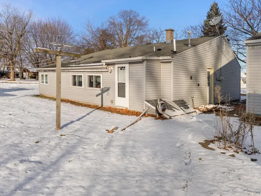 4213 Menasha AVENUE, Manitowoc, WI 54220 - Image #3