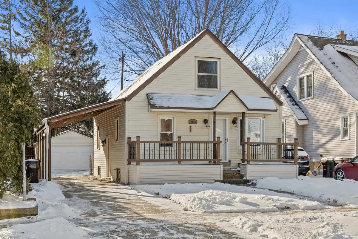 2319 E Eden PLACE, Saint Francis, WI 53235 - Image #1