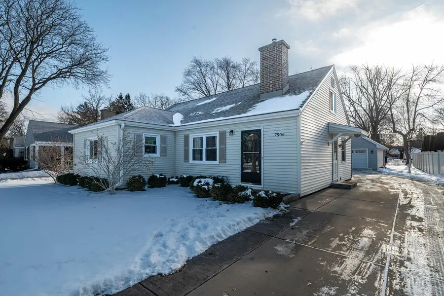 7506 N Crossway ROAD, Fox Point, WI 53217 - #2