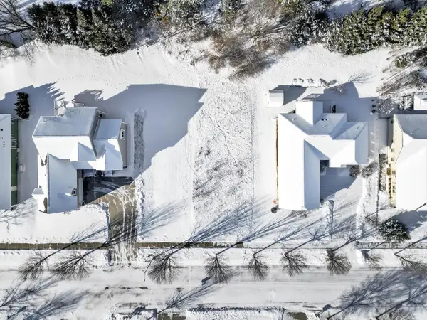 1503 RED OAK DRIVE, Hartford, WI 53027