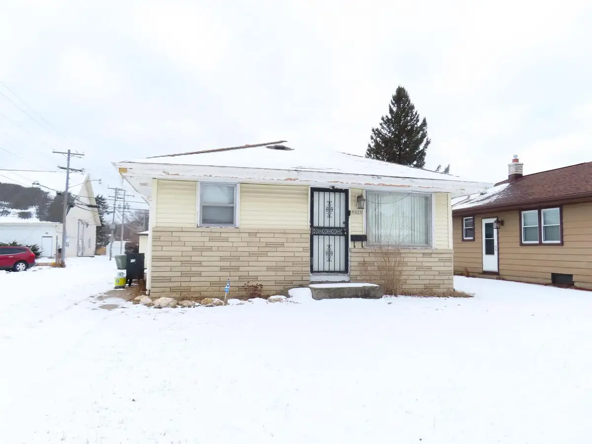 5625 N 92nd STREET, Milwaukee, WI 53225 - Image #1
