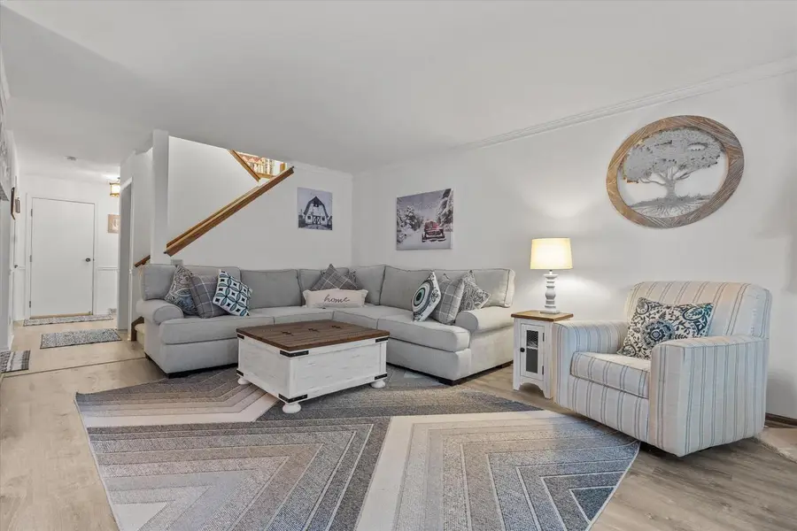 N34W23844 Grace AVENUE #B, Pewaukee, WI 53072 - Image #3