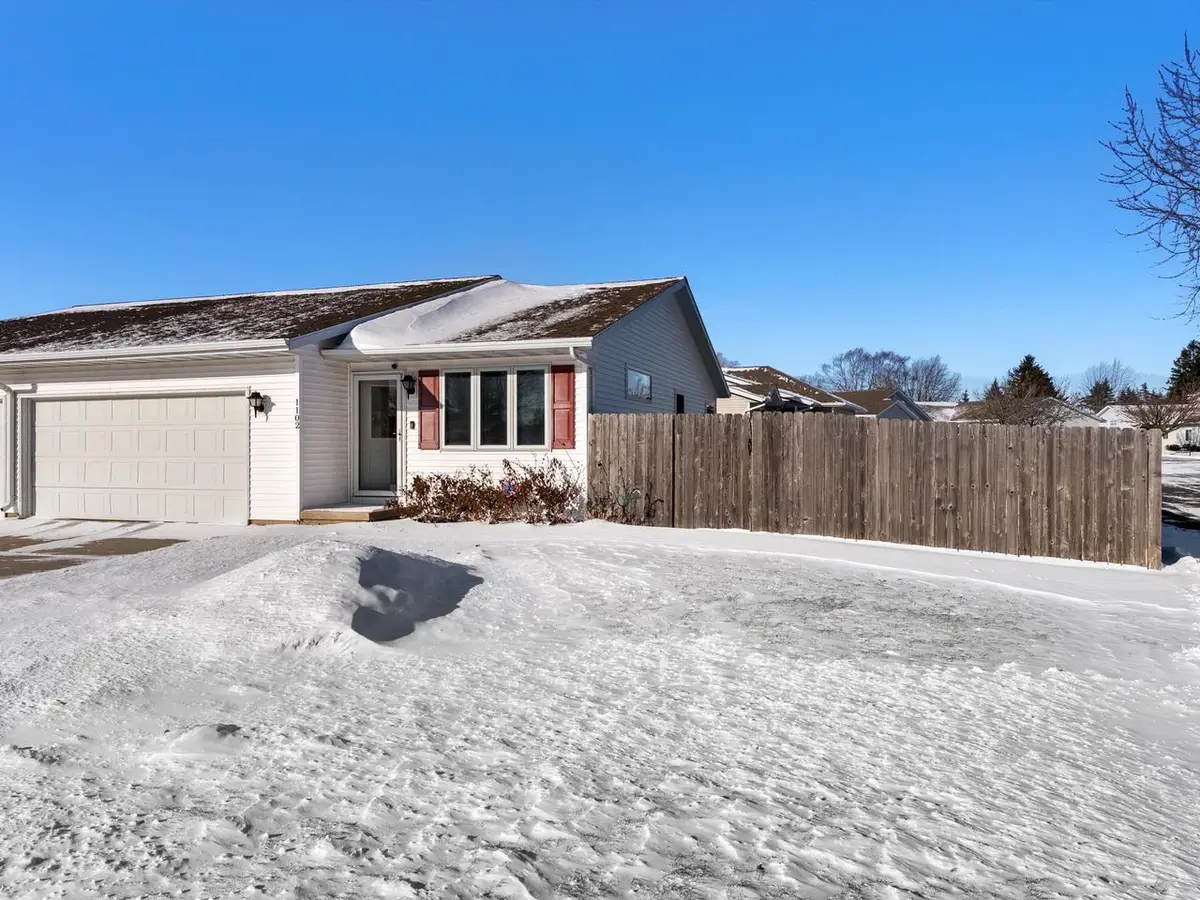 1102 E Cedar AVENUE, Manitowoc, WI 54220 - Image #1