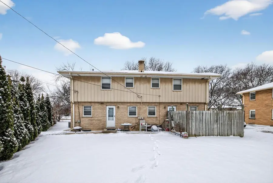 12128 W Dearbourn AVENUE #12130, Wauwatosa, WI 53226 - Image #2