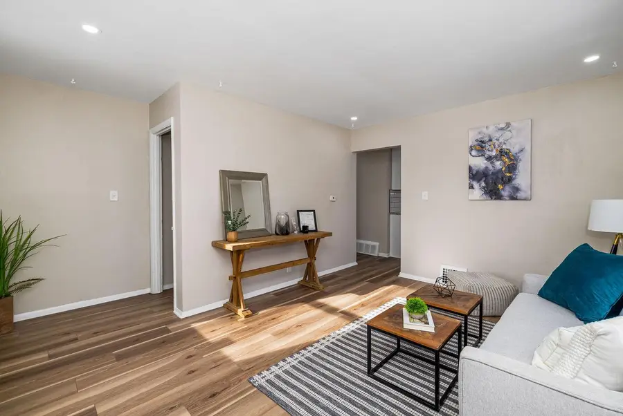 3526 W Glendale AVENUE, Milwaukee, WI 53209 - #3