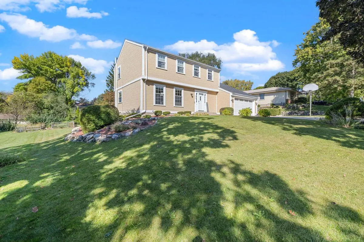 504 Rawlins DRIVE, Waukesha, WI 53188 - Image #1