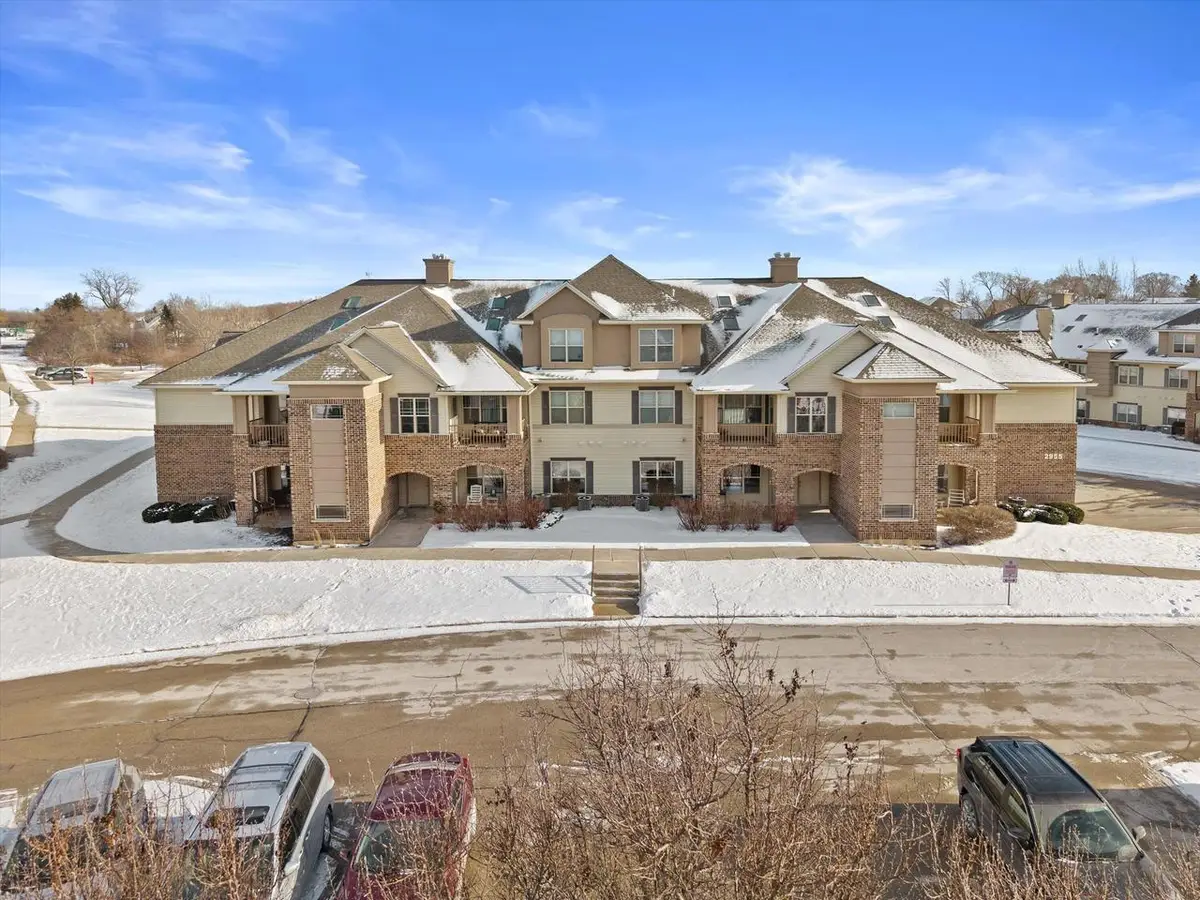 2955 W Drexel AVENUE #409, Franklin, WI 53132 - Image #1