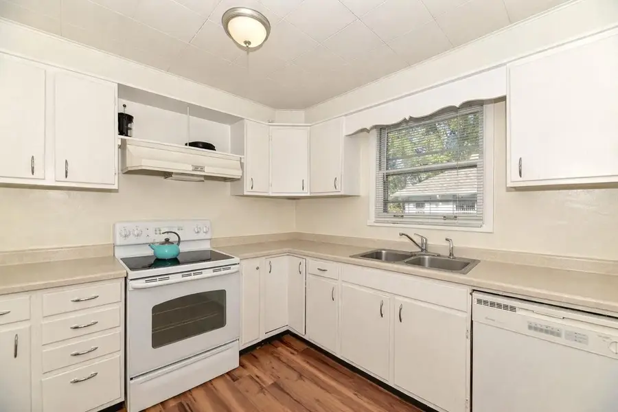 515 Herman STREET, Delavan, WI 53115 - Image #3