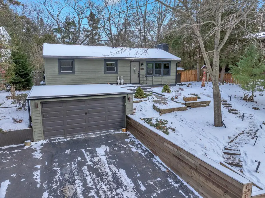 5521 Evergreen DRIVE, Sheboygan, WI 53081 - Image #2
