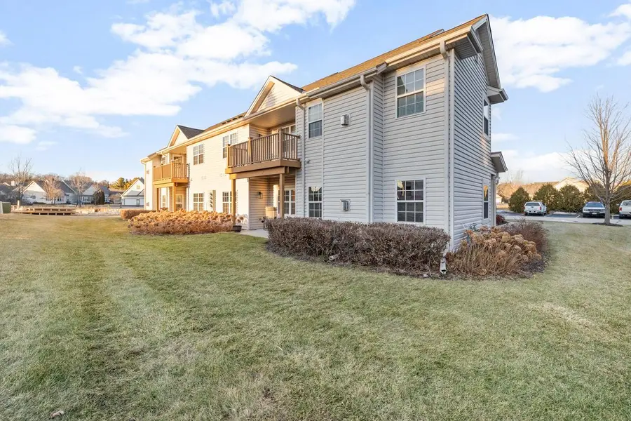 1799 Woodland WAY, Slinger, WI 53086 - Image #3