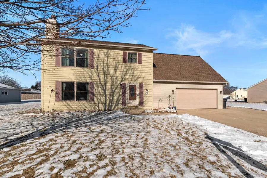 416 Hickory STREET, Belgium, WI 53004 - Image #2