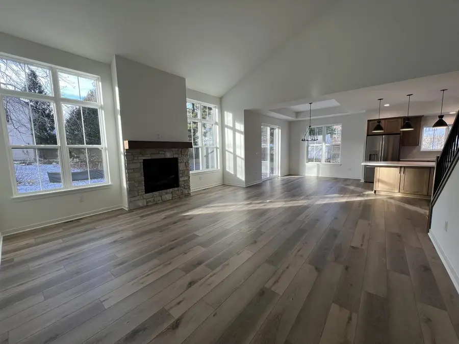 W221N3075 Greenwood COURT, Waukesha, WI 53186 - #3