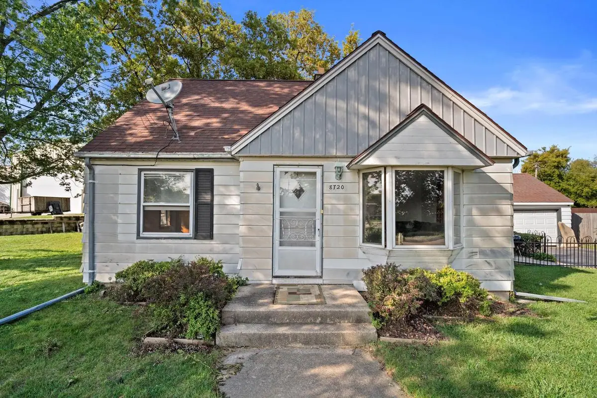 8720 W Kaul AVENUE, Milwaukee, WI 53225 - Image #1