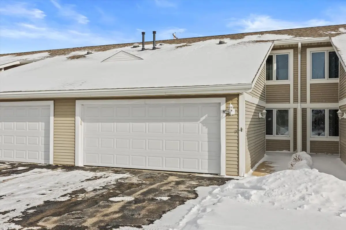 456 Hartford Square 4 SQUARE, Hartford, WI 53027 - Image #1