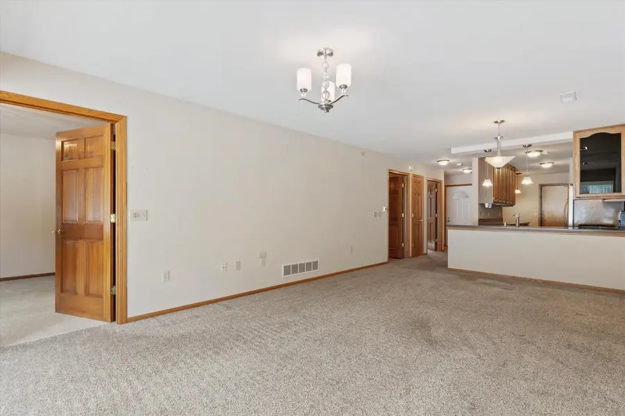 456 Hartford Square 4 SQUARE, Hartford, WI 53027 - Image #3