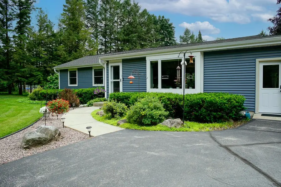 W245N4749 Swan ROAD, Pewaukee, WI 53072 - Image #2