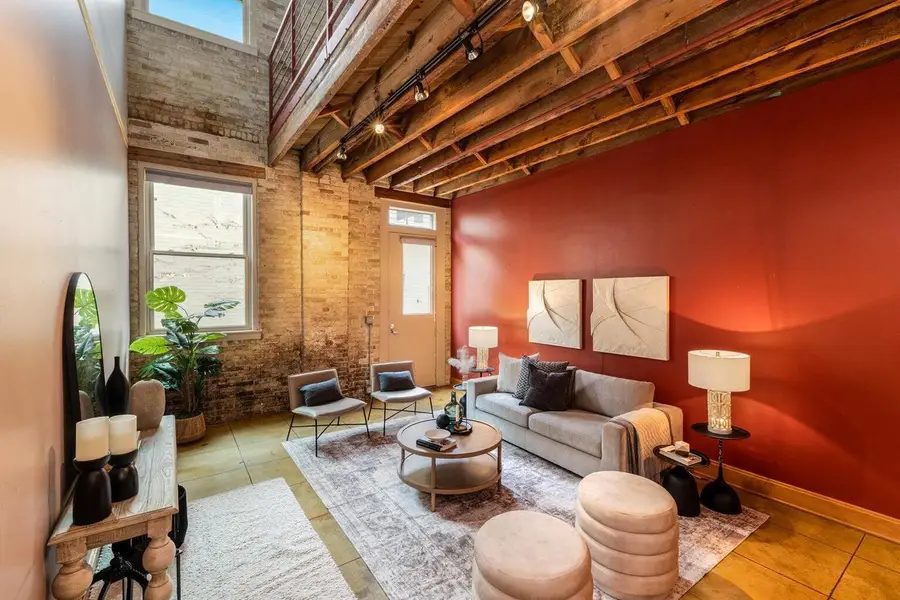 904 E Pearson STREET #113, Milwaukee, WI 53202 - Image #2