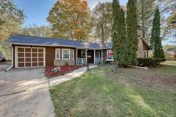 11031 W Ruby AVENUE, Wauwatosa, WI 53225