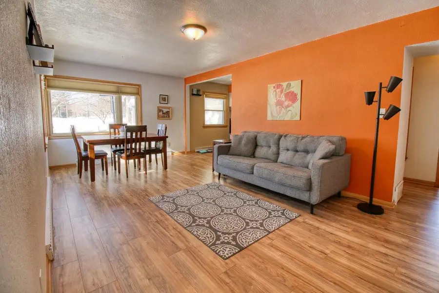 1016 W Glenn DRIVE, Waukesha, WI 53188 - #3