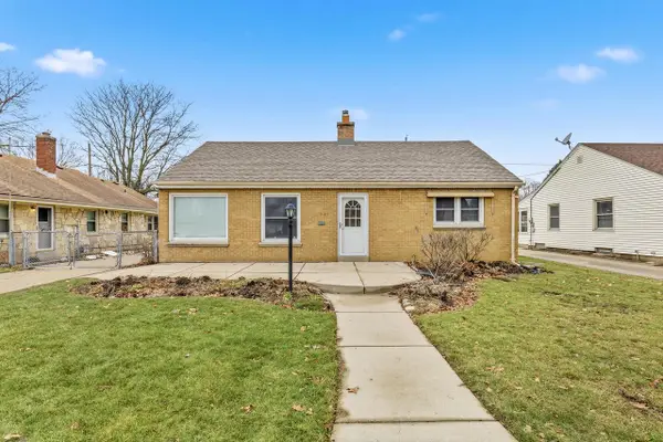 2467 S 82nd STREET, Milwaukee, WI 53219
