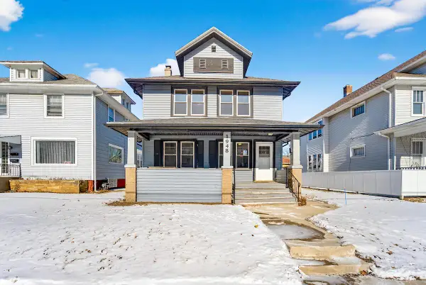 1948 Twelfth STREET, Racine, WI 53403