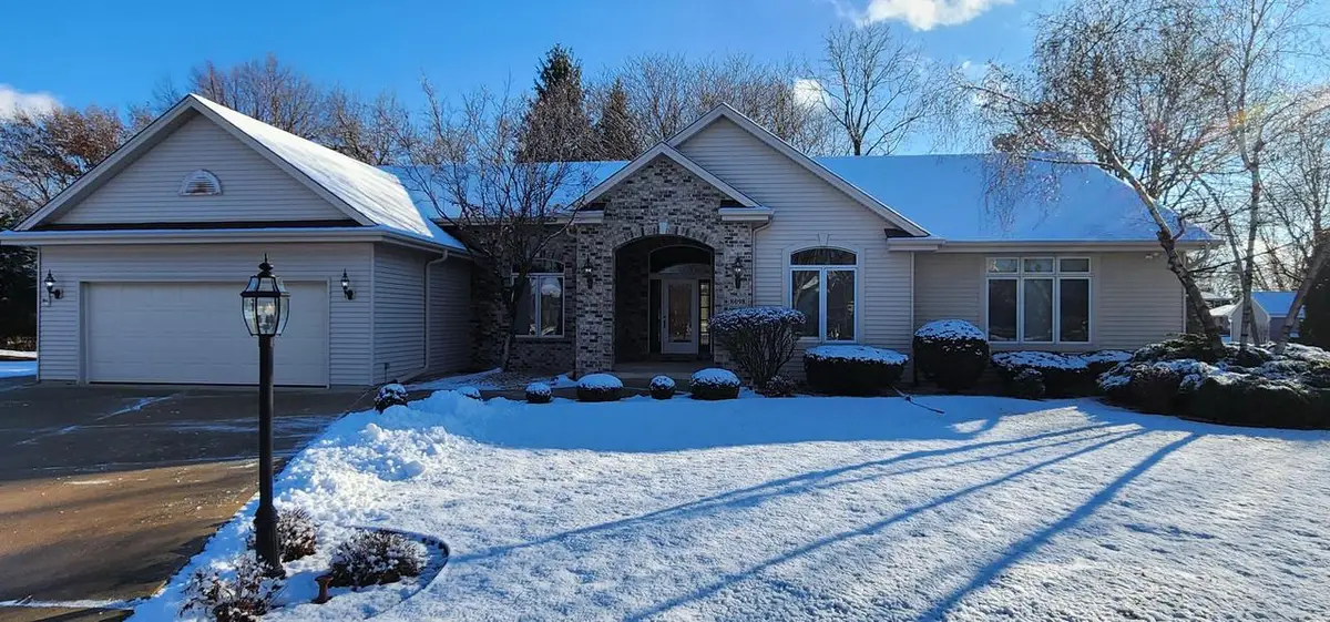 8098 S Meadowcreek COURT, Franklin, WI 53132 - Image #1