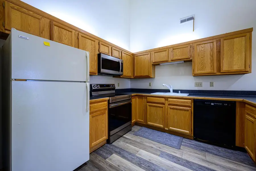 9354 W Loomis ROAD #4, Franklin, WI 53132 - Image #3